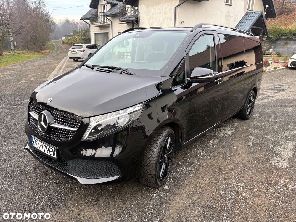 Mercedes-Benz Klasa V 300 d extralang 4Matic 9G-TRONIC Edition Edition 2023 - 7