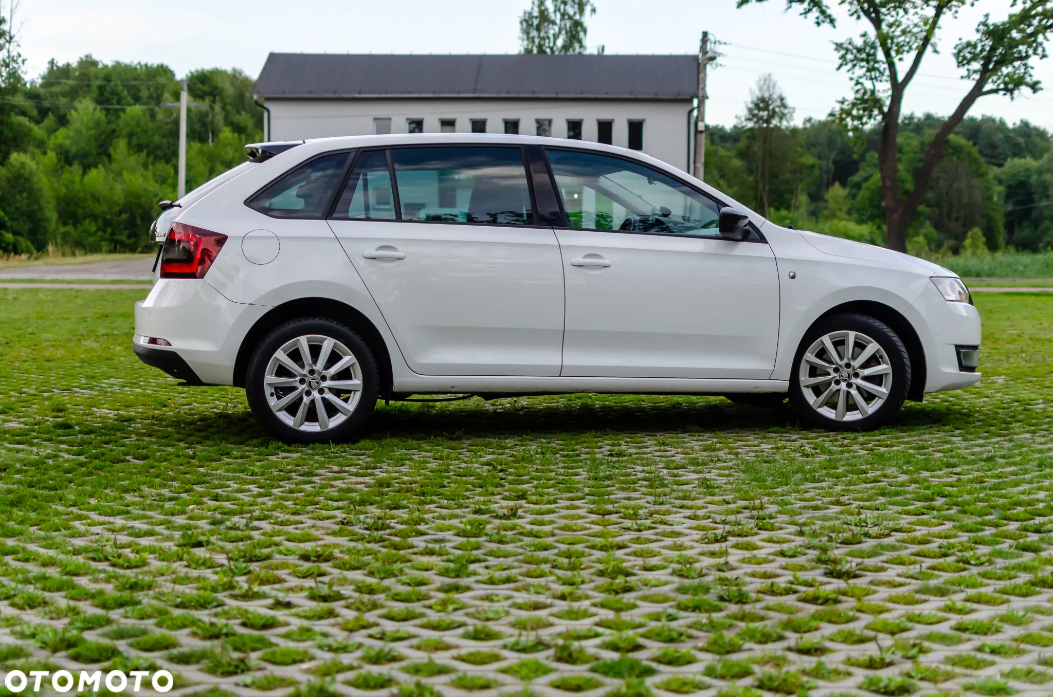 Skoda RAPID Spb 1.6 TDI DPF Ambition - 11