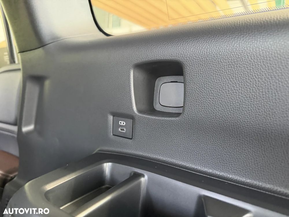 Toyota Land Cruiser 250 2.8l D-4D 204 CP MHEV A/T 7 locuri Executive - 9