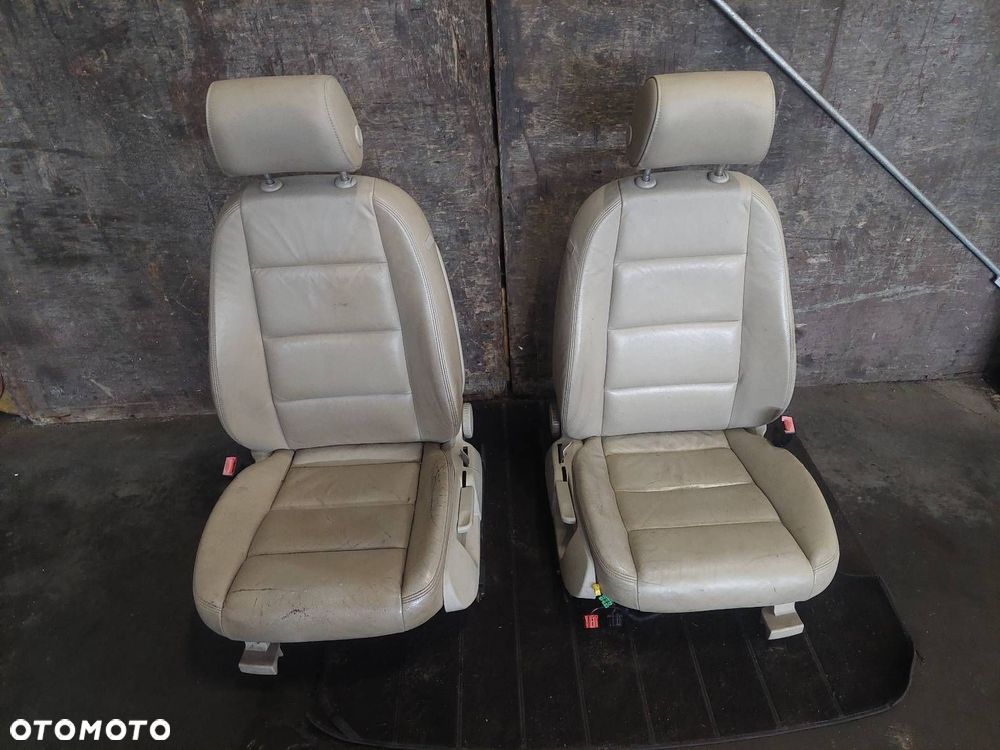FOTELE KOMPLET LEWY PRAWY KANAPA TYŁ + BOCZKI AUDI A6 C6 - 6