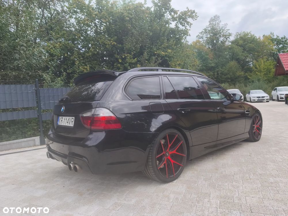 BMW Seria 3 325xi Touring - 6