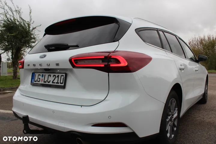 Ford Focus 1.0 EcoBoost Hybrid TITANIUM X - 7