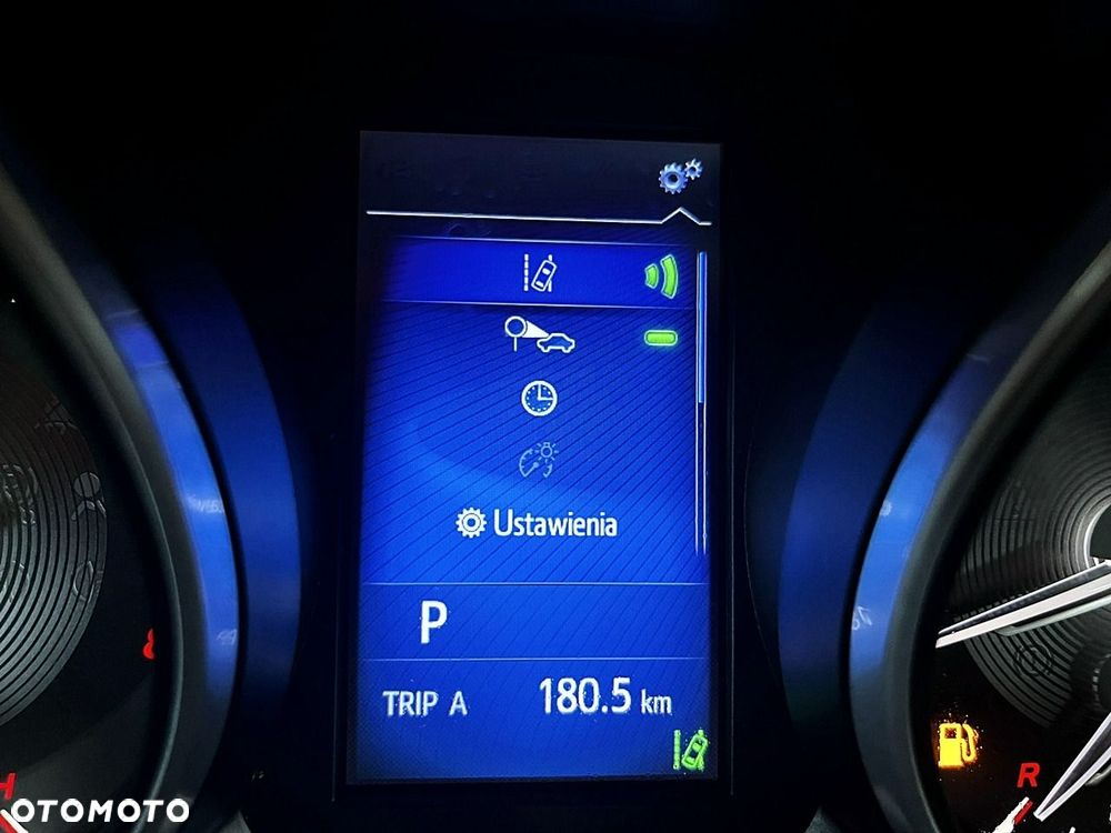 Toyota Avensis - 34