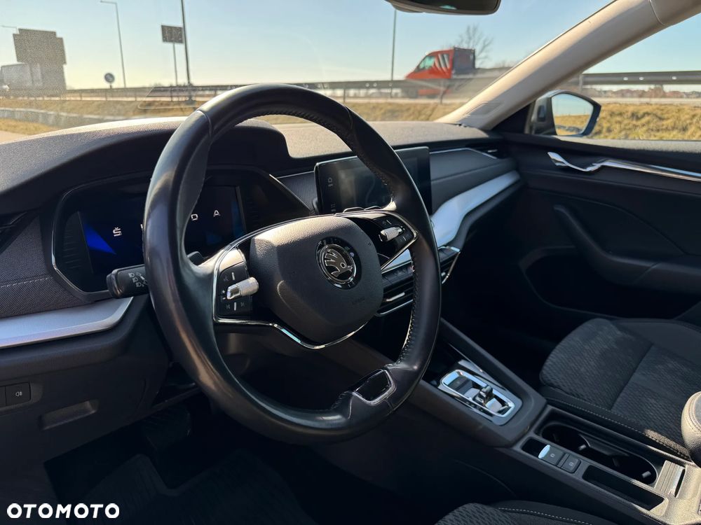 Skoda Octavia 2.0 TDI SCR Style DSG - 10