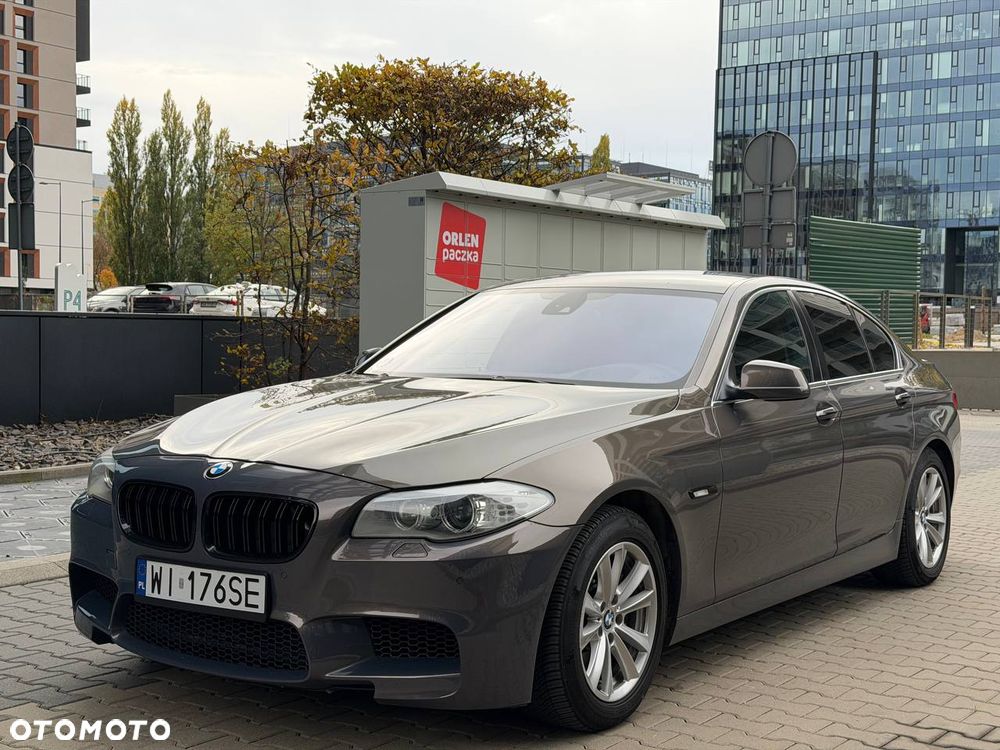 BMW 5 Series 2012 photo 2