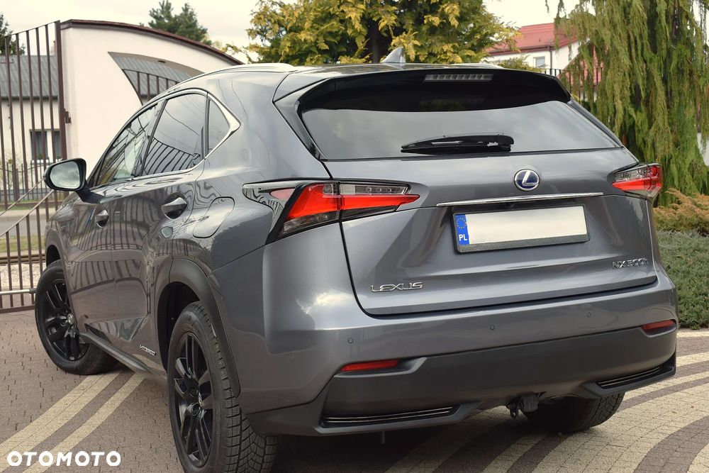 Lexus NX 300h Prestige AWD - 16