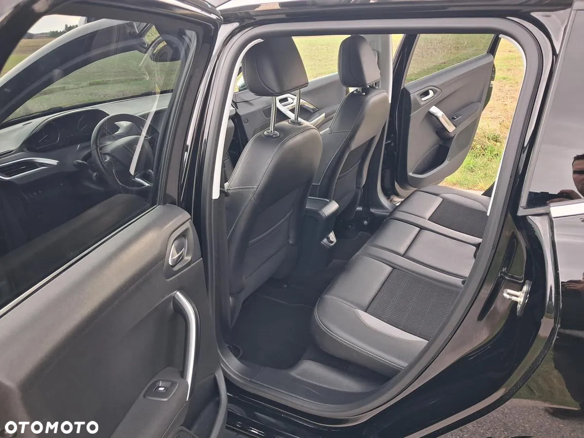 Peugeot 2008 - 30