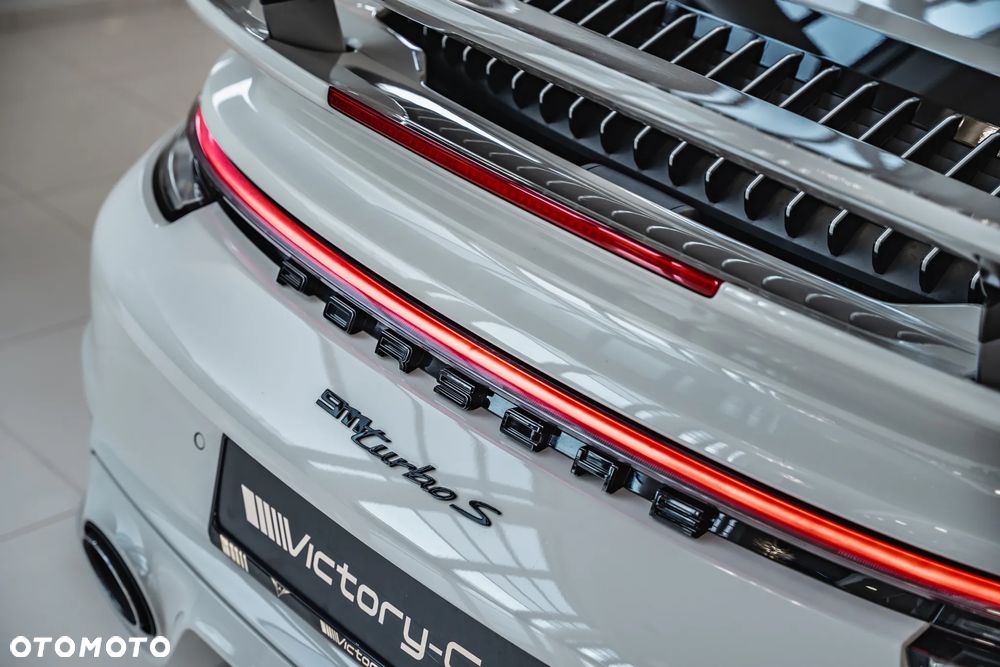 Porsche 911 Turbo S - 15