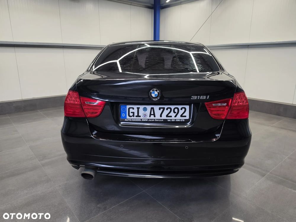 BMW Seria 3 318i Edition Lifestyle - 10