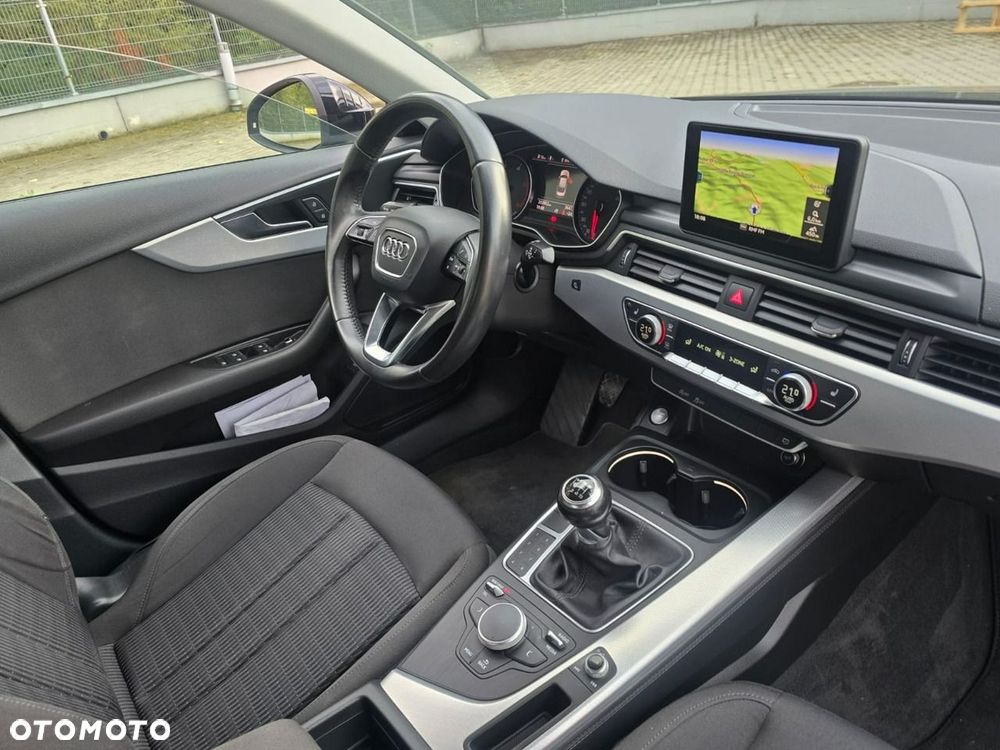 Audi A4 Limousine - 18