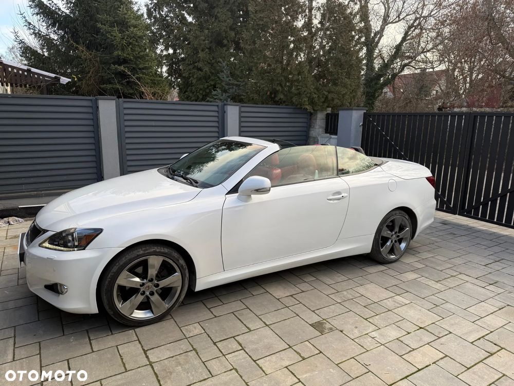 Lexus IS - 12