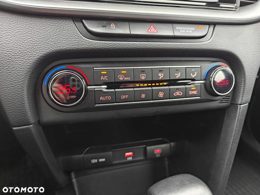 Kia Ceed 1.5 T-GDI M DCT - 19