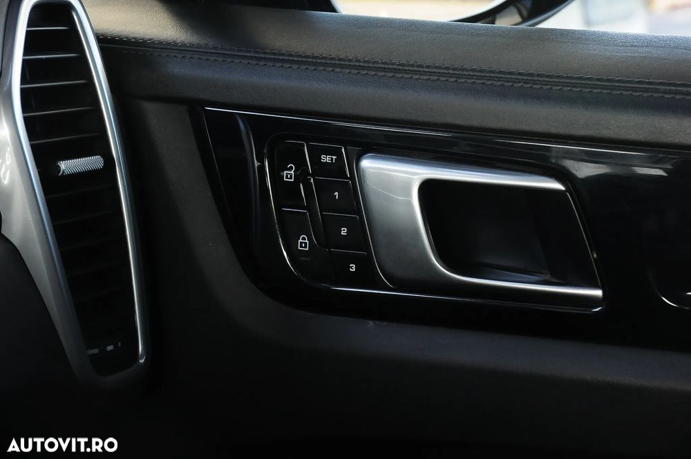 Porsche Cayenne S Tiptronic S - 33