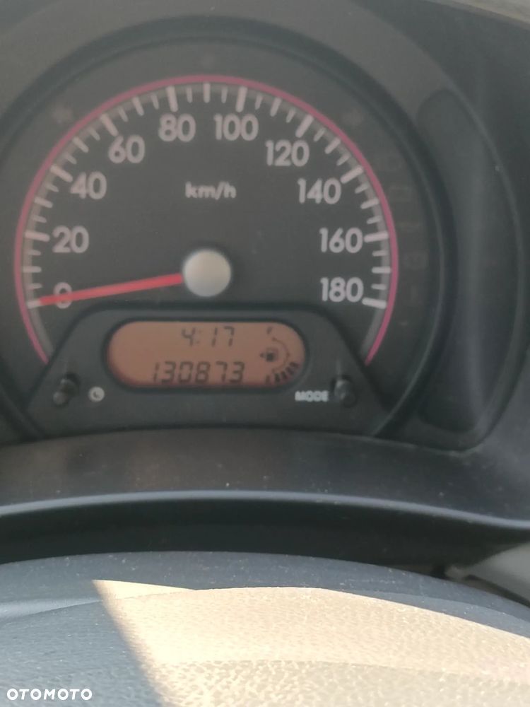 Suzuki Alto 1.0 City - 25