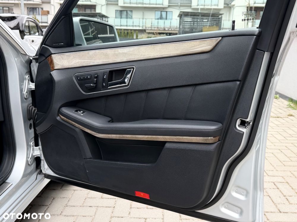 Mercedes-Benz Klasa E 350 4-Matic Avantgarde - 9