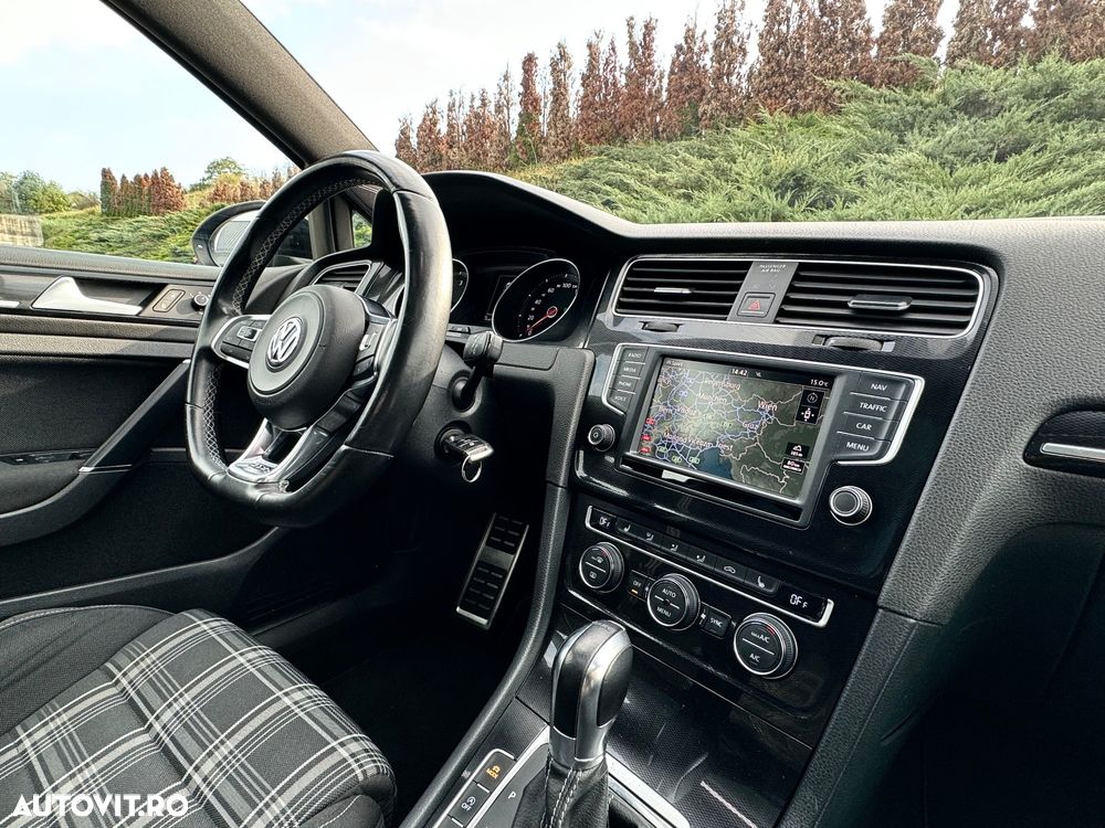 Volkswagen Golf 2.0 TDI DSG GTD - 27