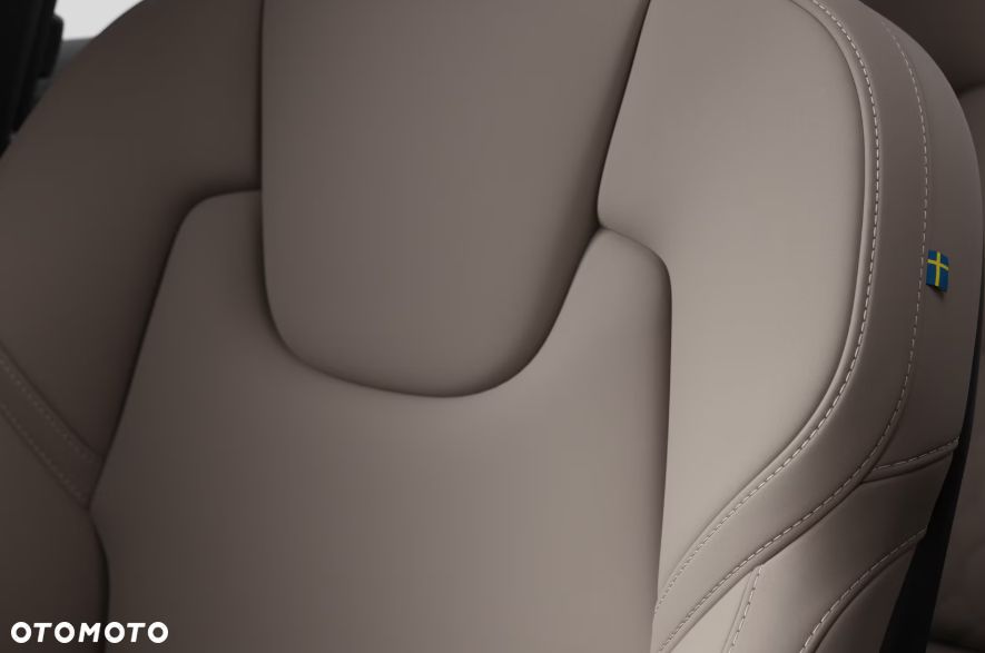 Volvo XC 60 B5 B AWD Plus Dark - 23