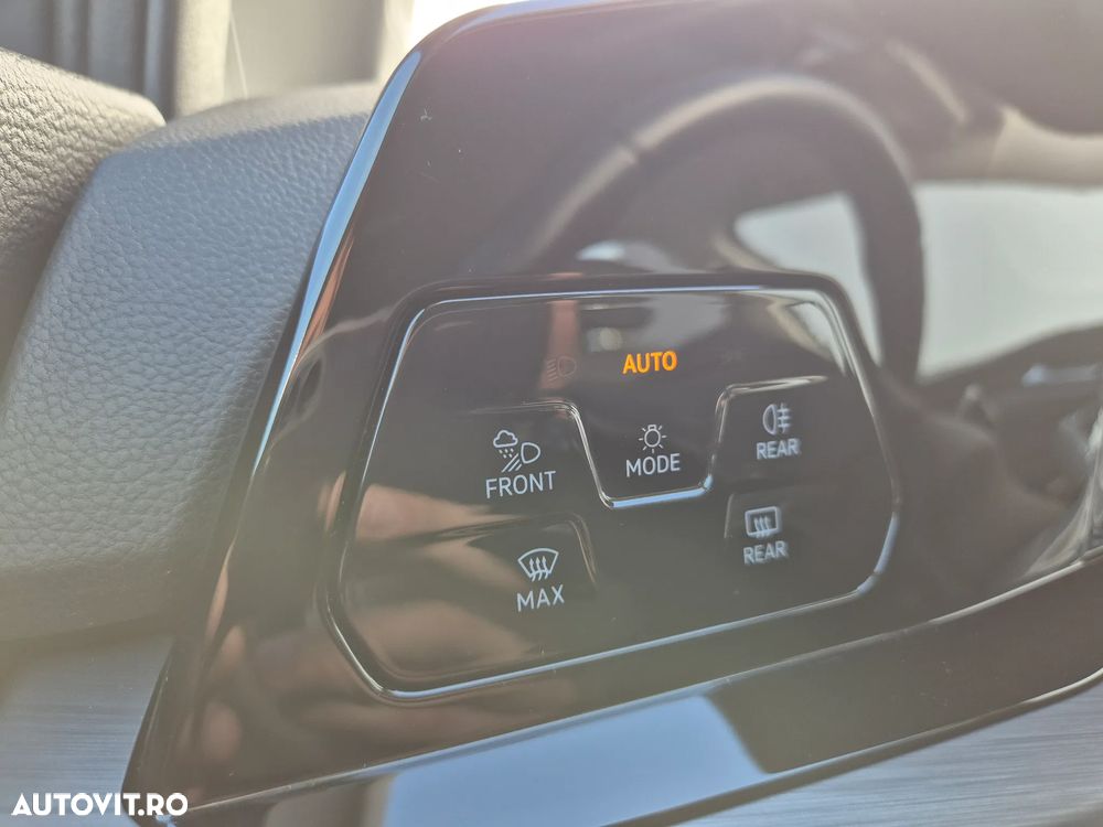 VOLKSWAGEN Golf 2022 — imagine 13