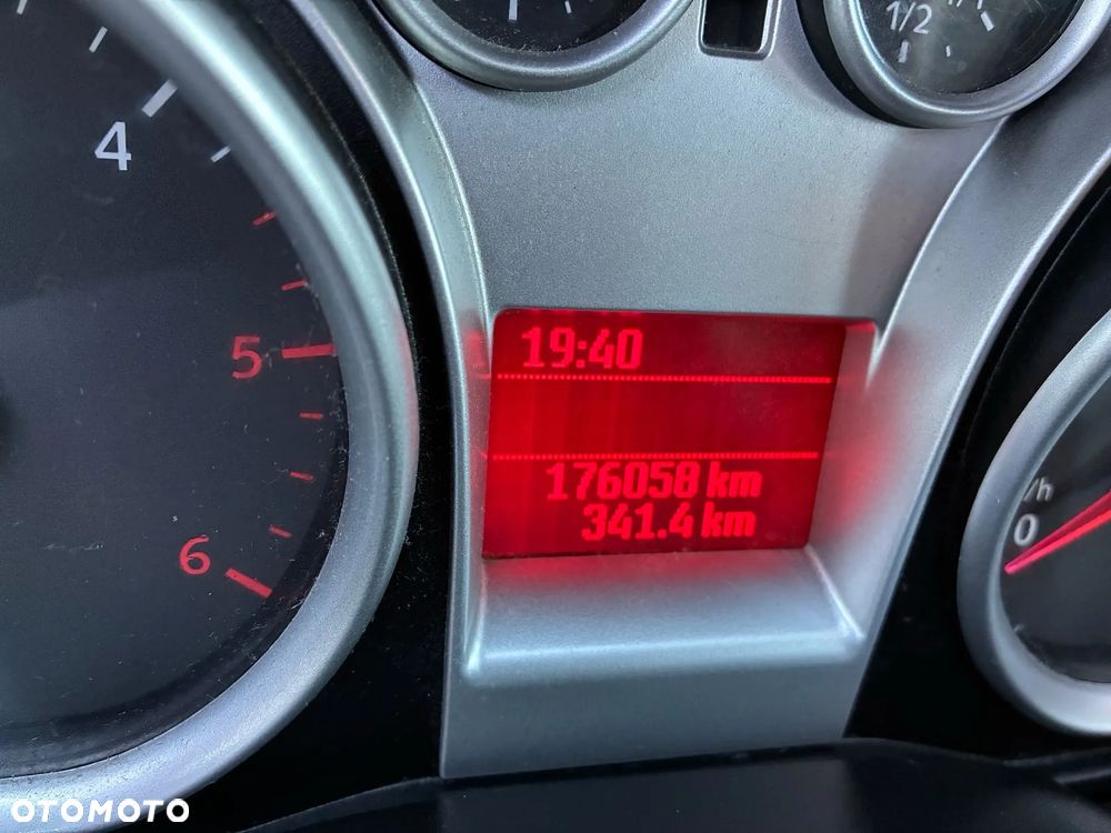 Ford Focus 1.8 TDCi Trend + - 8