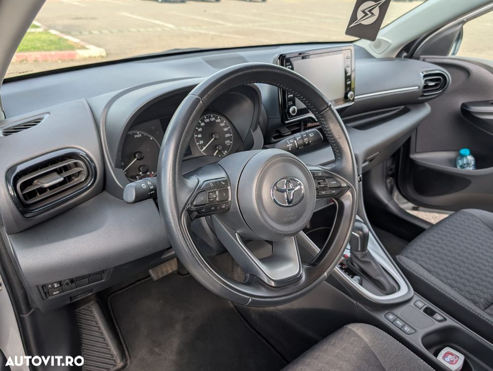 Toyota Yaris - 7