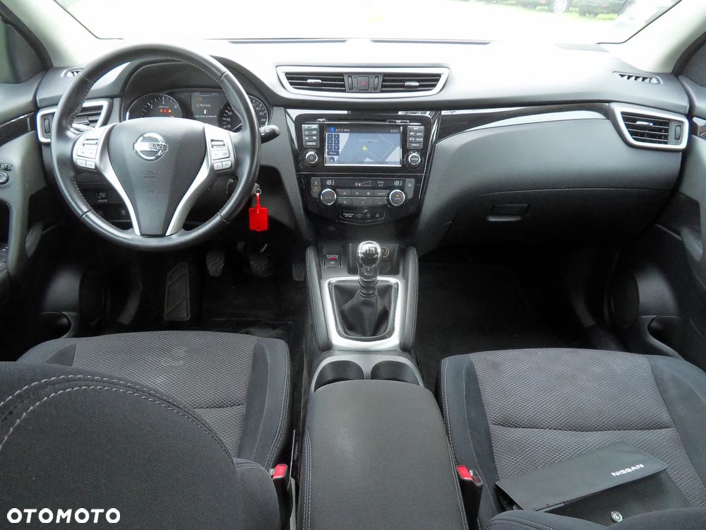Nissan Qashqai 1.5 dCi DPF visia - 14