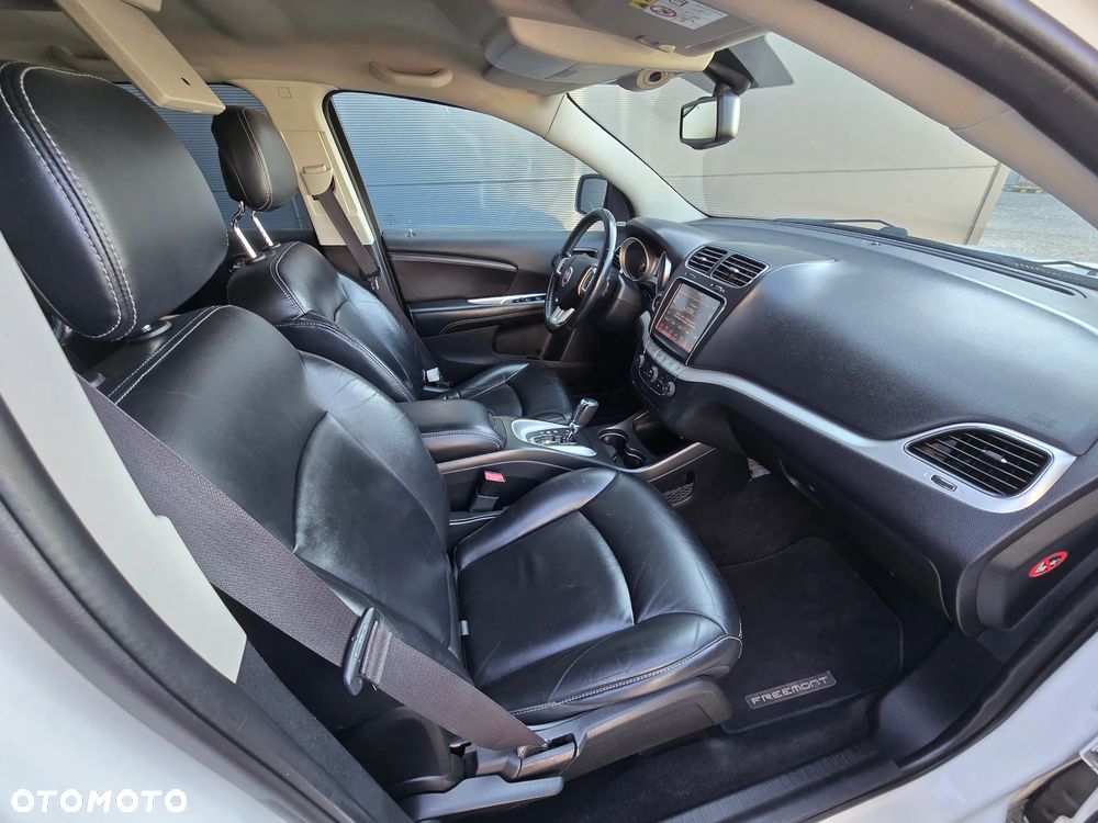 Fiat Freemont 2.0 Multijet 16V DPF Automatik Allrad Lounge - 31