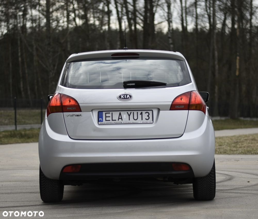 Kia Venga 1.4 L - 13