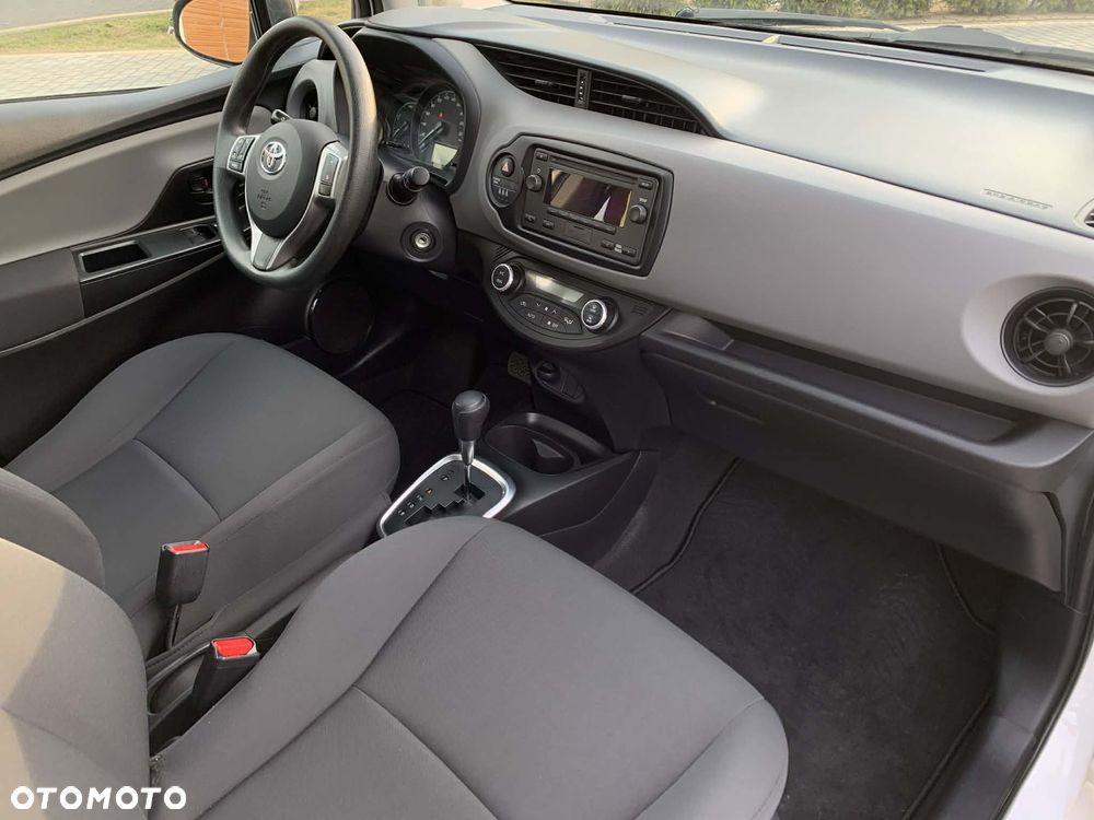 Toyota Yaris - 16