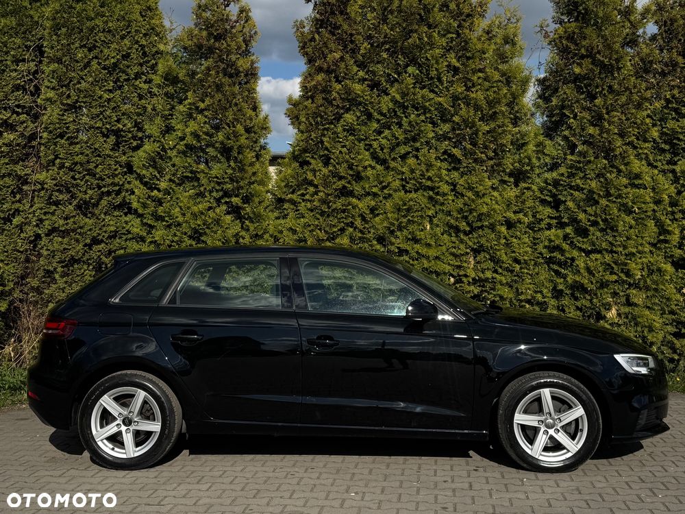 Audi A3 Sportback 30 TFSI S tronic design - 10