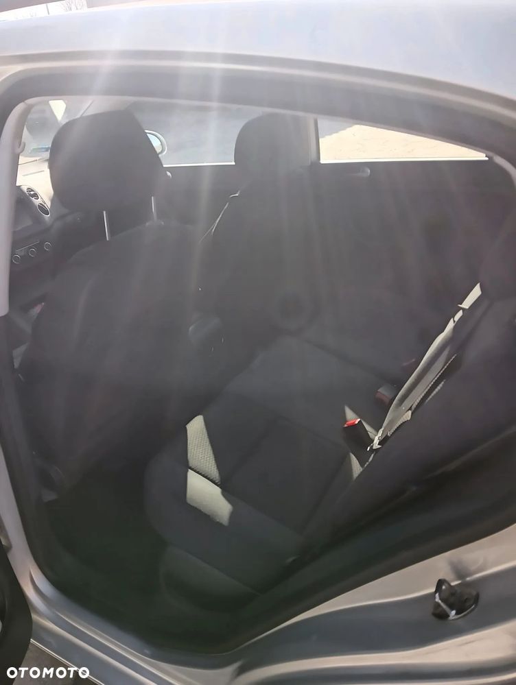 Volkswagen Golf 1.2 TSI Comfortline - 5