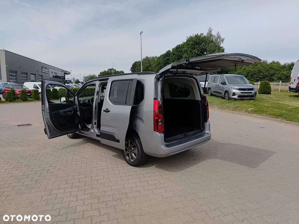 Opel Combo L2 EAT8 (bryg.) - 34