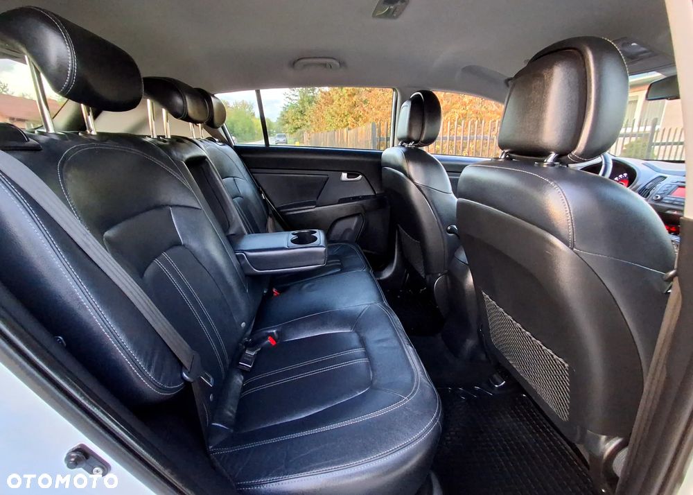 Kia Sportage 2.0 CRDI 4WD Automatik Dream-Team Edition - 17