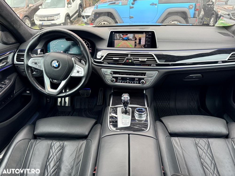 BMW Seria 7 740d xDrive MHEV - 9