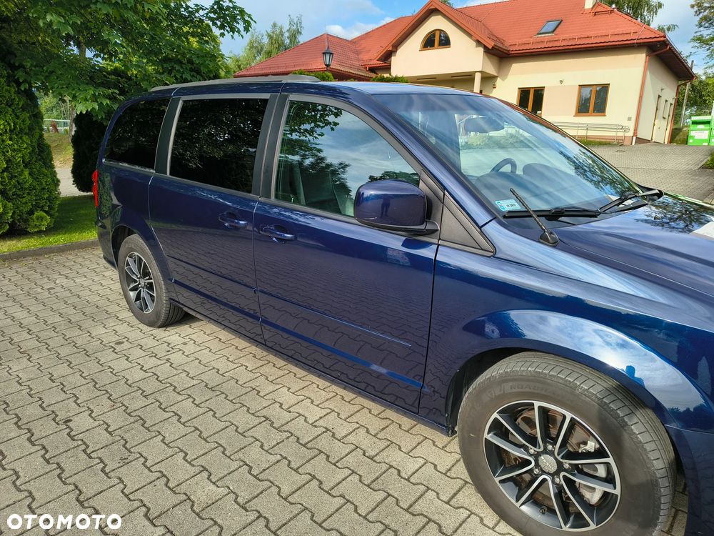 Dodge Grand Caravan - 6