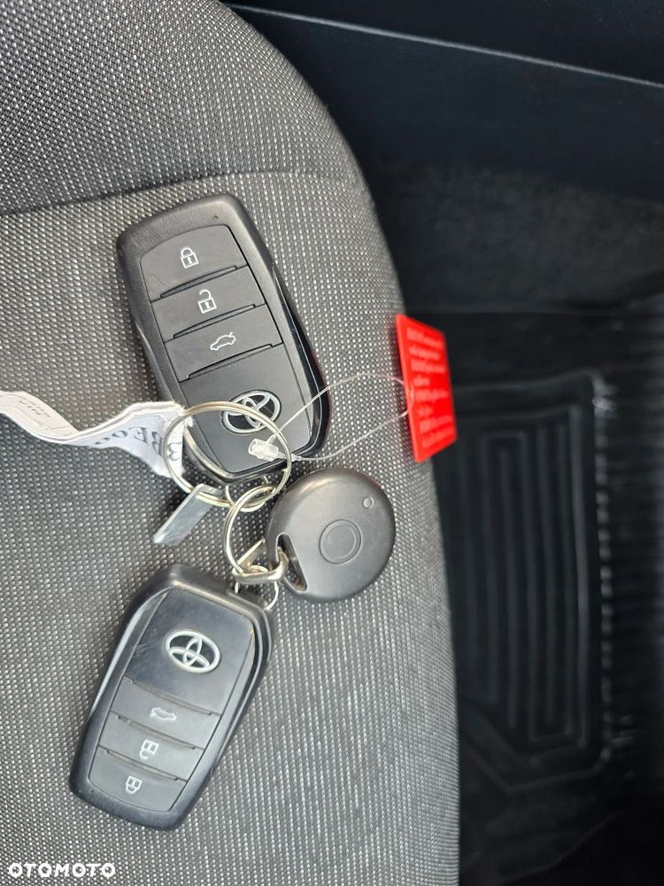 Toyota Corolla 1.8 Hybrid Comfort - 29