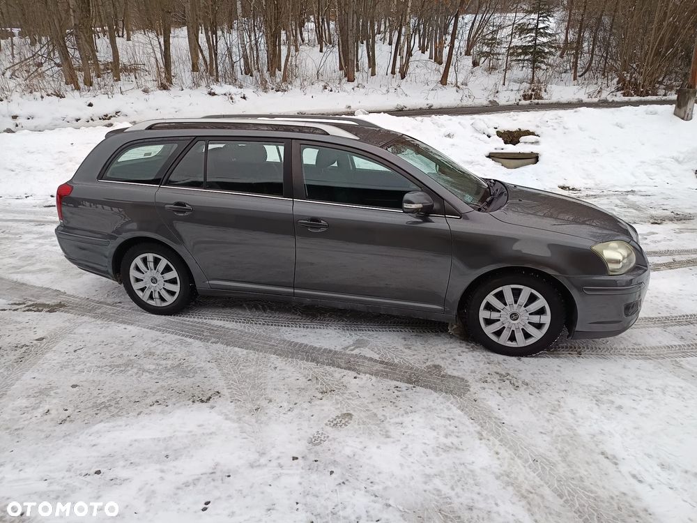 Toyota Avensis 2.0 D-4D - 6
