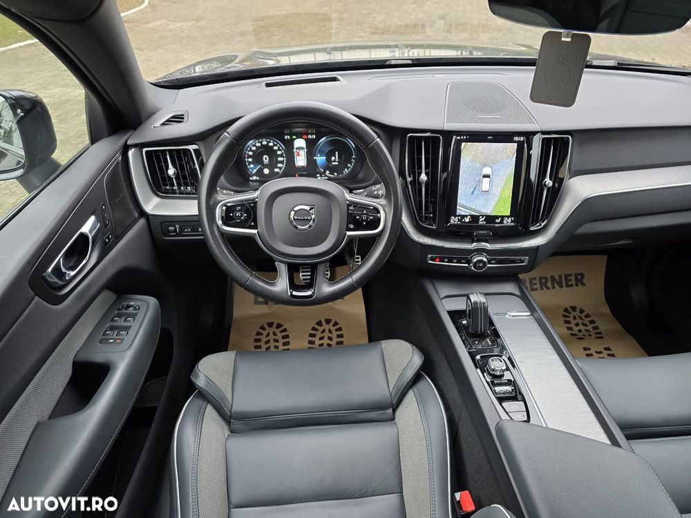 Volvo XC 60 Recharge T6 Twin Engine eAWD R-Design Expression - 9