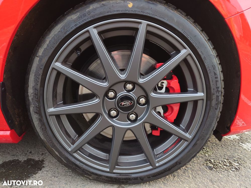Ford Focus - 12
