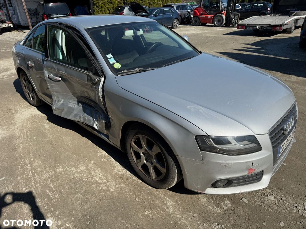 Audi A4 Limousine - 4