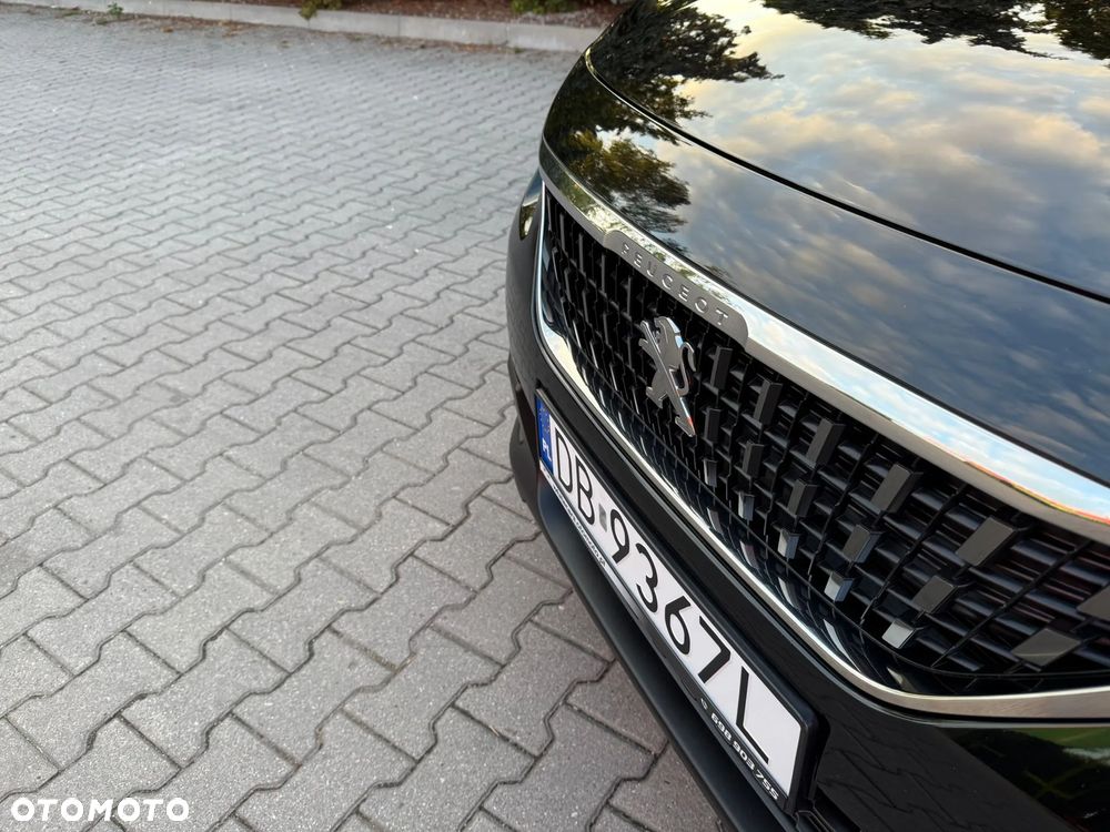 Peugeot 2008 1.2 Pure Tech Allure S&S - 29