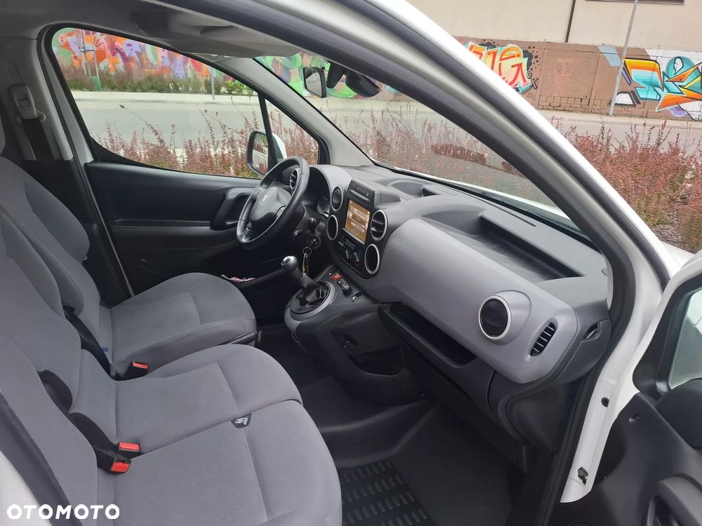 Peugeot Partner LONG 1.6HDI 3OSOBOWY KLIMA NAVI - 16