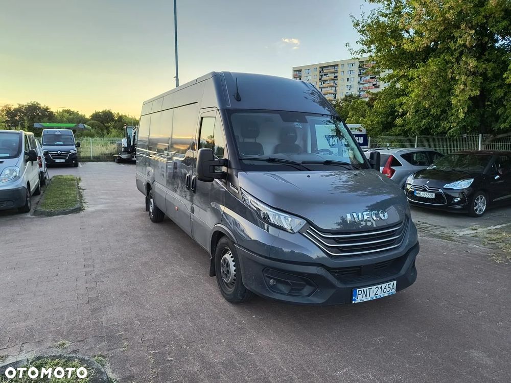 Iveco Daily 35S18 (Automat, 180km) - 2