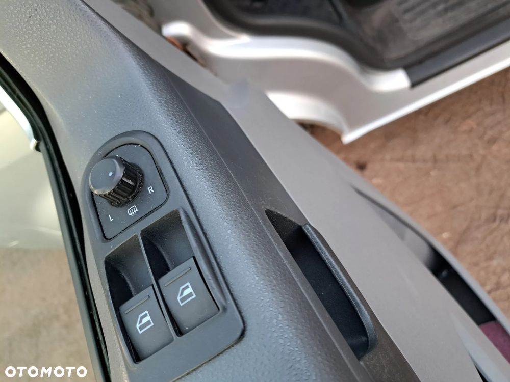 Volkswagen Transporter - 9