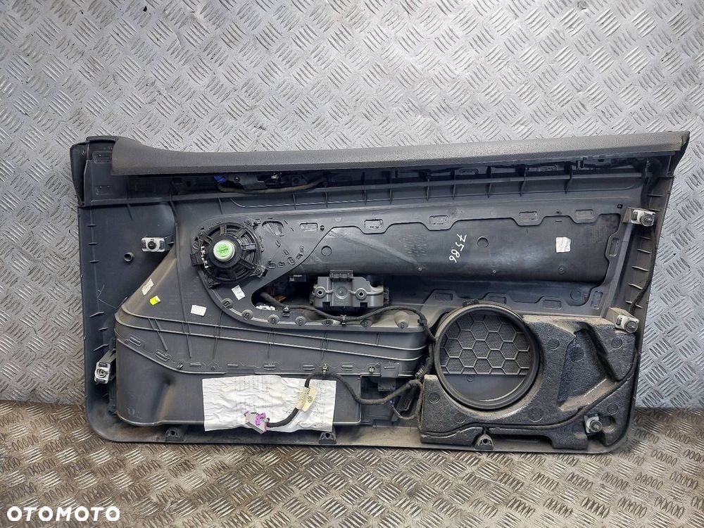 BOCZEK DRZWI LEWY PRZÓD VOLKSWAGEN GOLF V HB 3D 1K3867011 ID: 237485 - 3