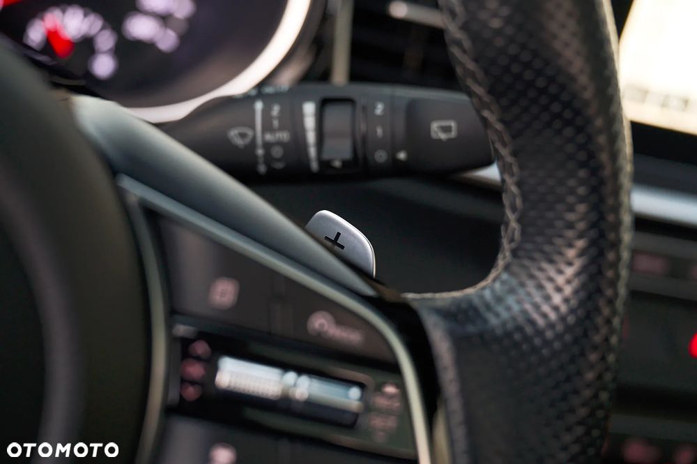 Kia Ceed 1.4 T-GDI DCT OPF GT Line - 28