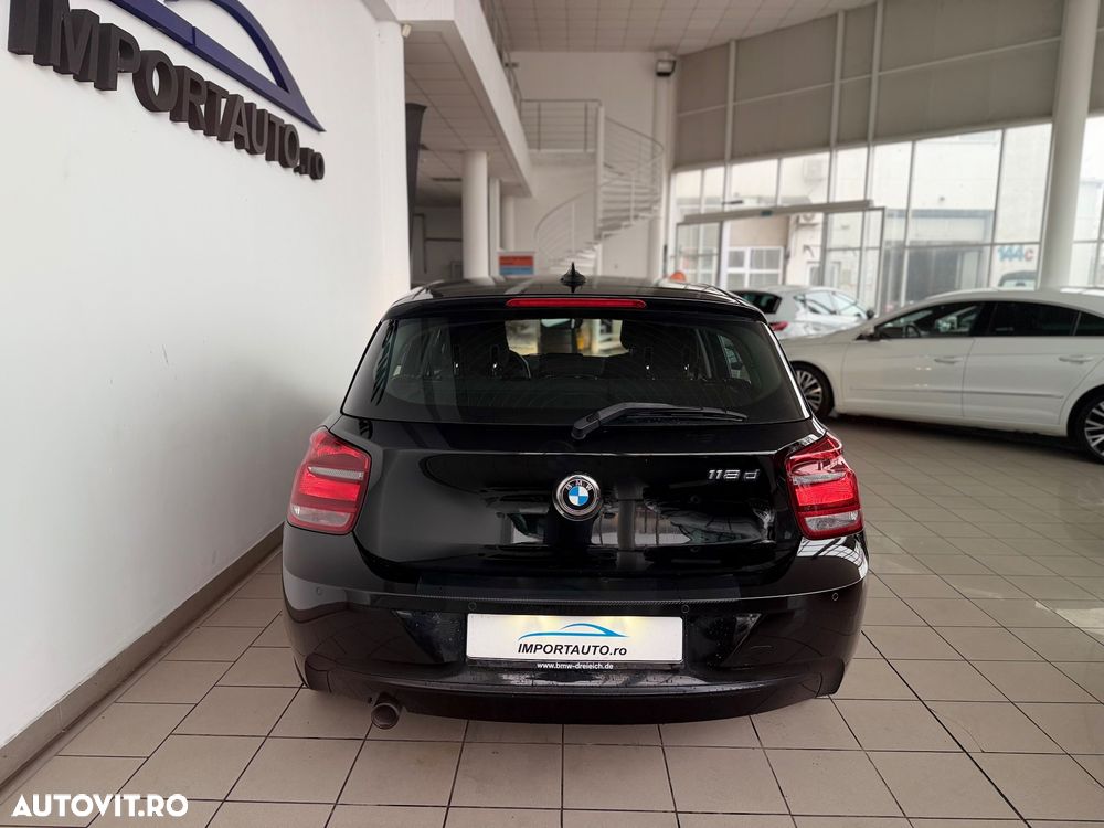 BMW Seria 1 118d Sport Line - 10