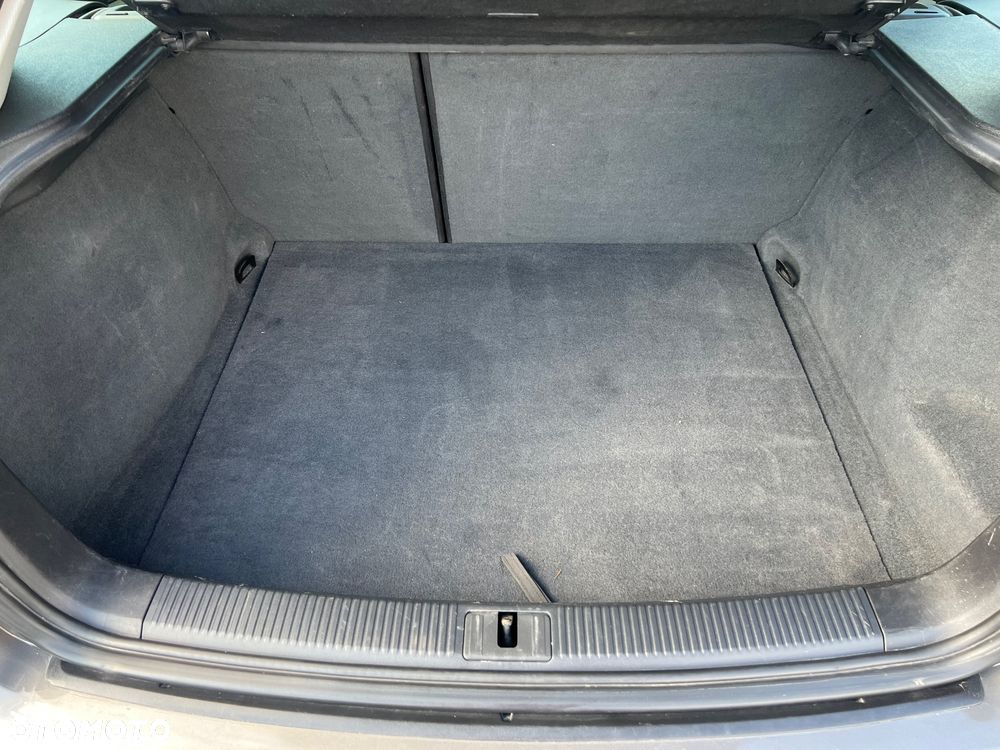 Audi A3 Sportback 2.0 TDI DPF quattro Ambition - 37
