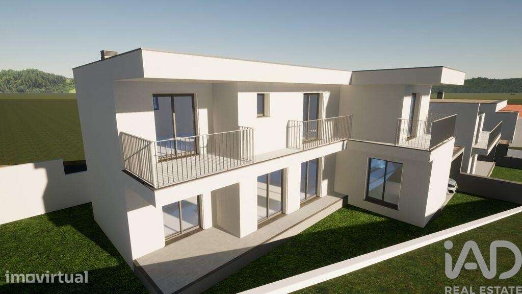 Casa / Villa T4 em Arrabal de 180,00 m2 - Grande imagem: 3/19