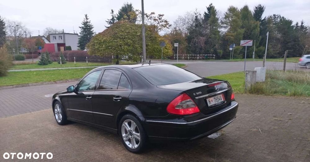 Mercedes-Benz Klasa E - 18