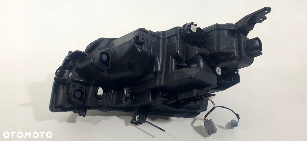 Suzuki Vitara Reflektor Prawy KOITO 100-7R016 - 4